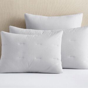 NWT Pottery Barn Honeycomb Cotton Comforter Sham - Standard Size